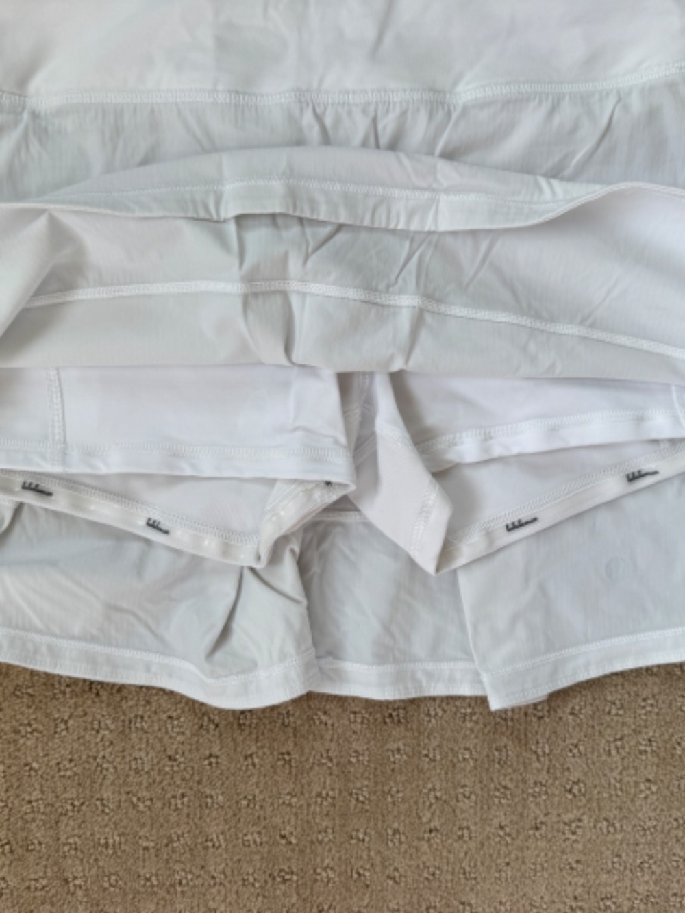 Lululemon Pace Rival Mid-Rise Skirt, White, Size 8 - Picture 5 of 5